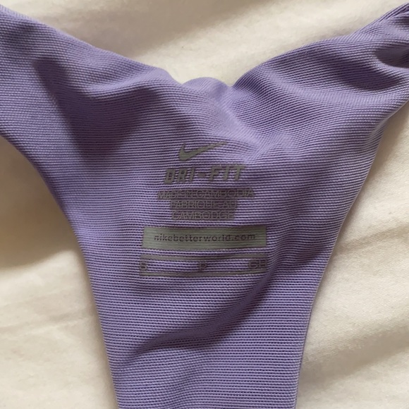 Nike Dri Fit Top - Picture 2 of 3